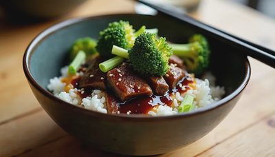 How to Make Takeout-Style Beef and Broccoli Without Overcrowding the Pan